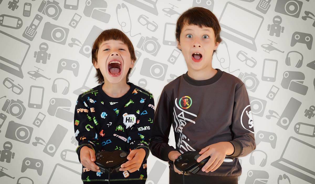 En este momento estás viendo ¿Sabes qué clasificación tienen los videojuegos que juegan tus hijos?